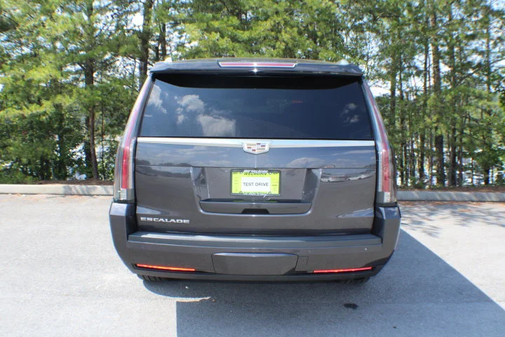 Used 2016 DARK GRANITE METALLIC Cadillac Premium Collection image 20