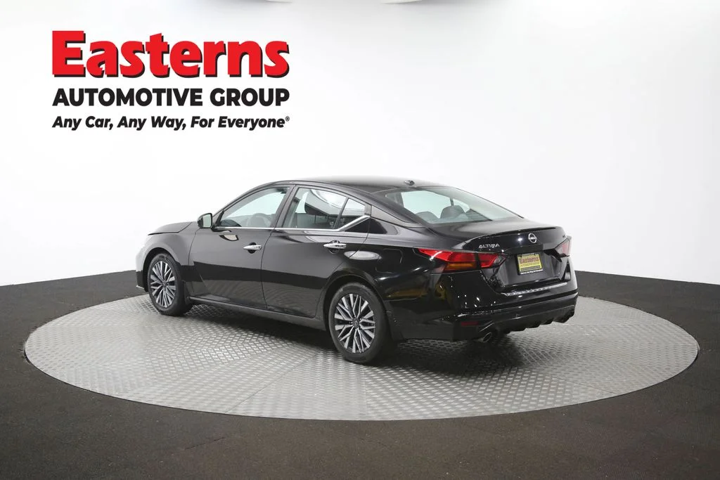 Used 2023 Black Nissan 2.5 SV image 64