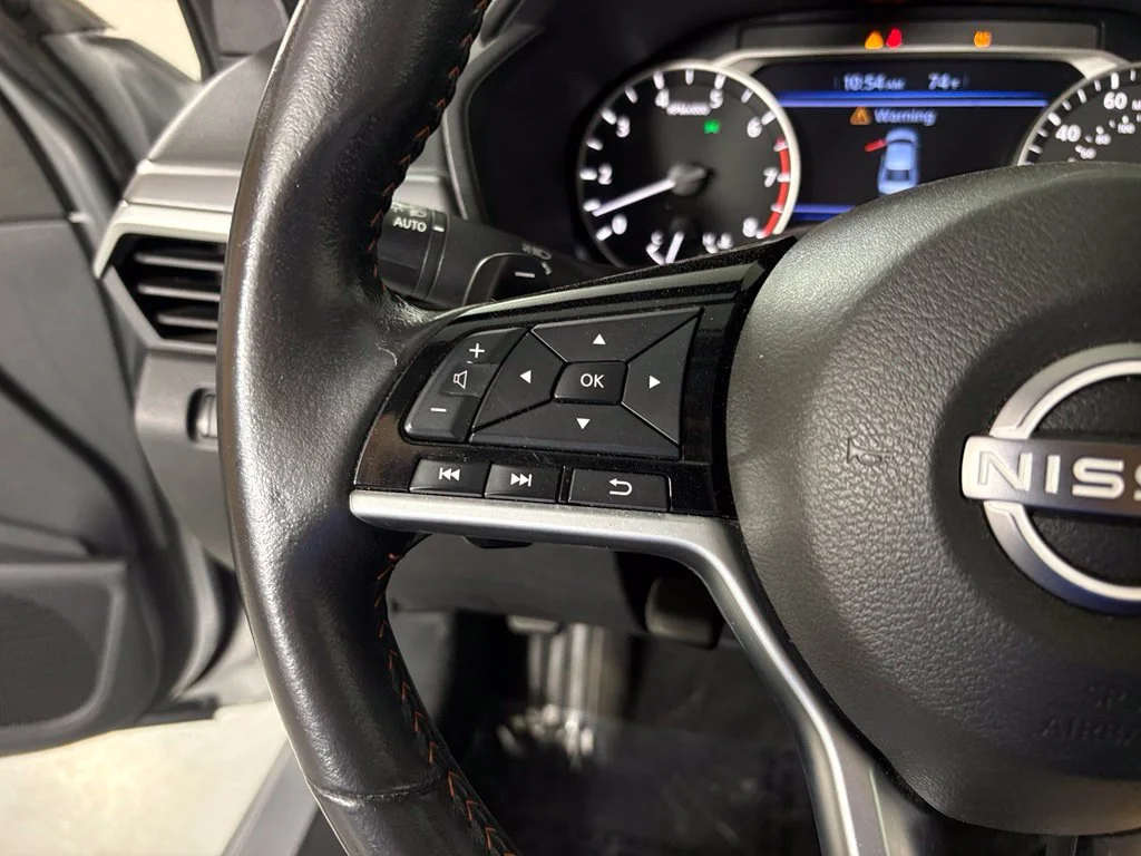 Used 2024 Silver Nissan 2.5 SR image 18