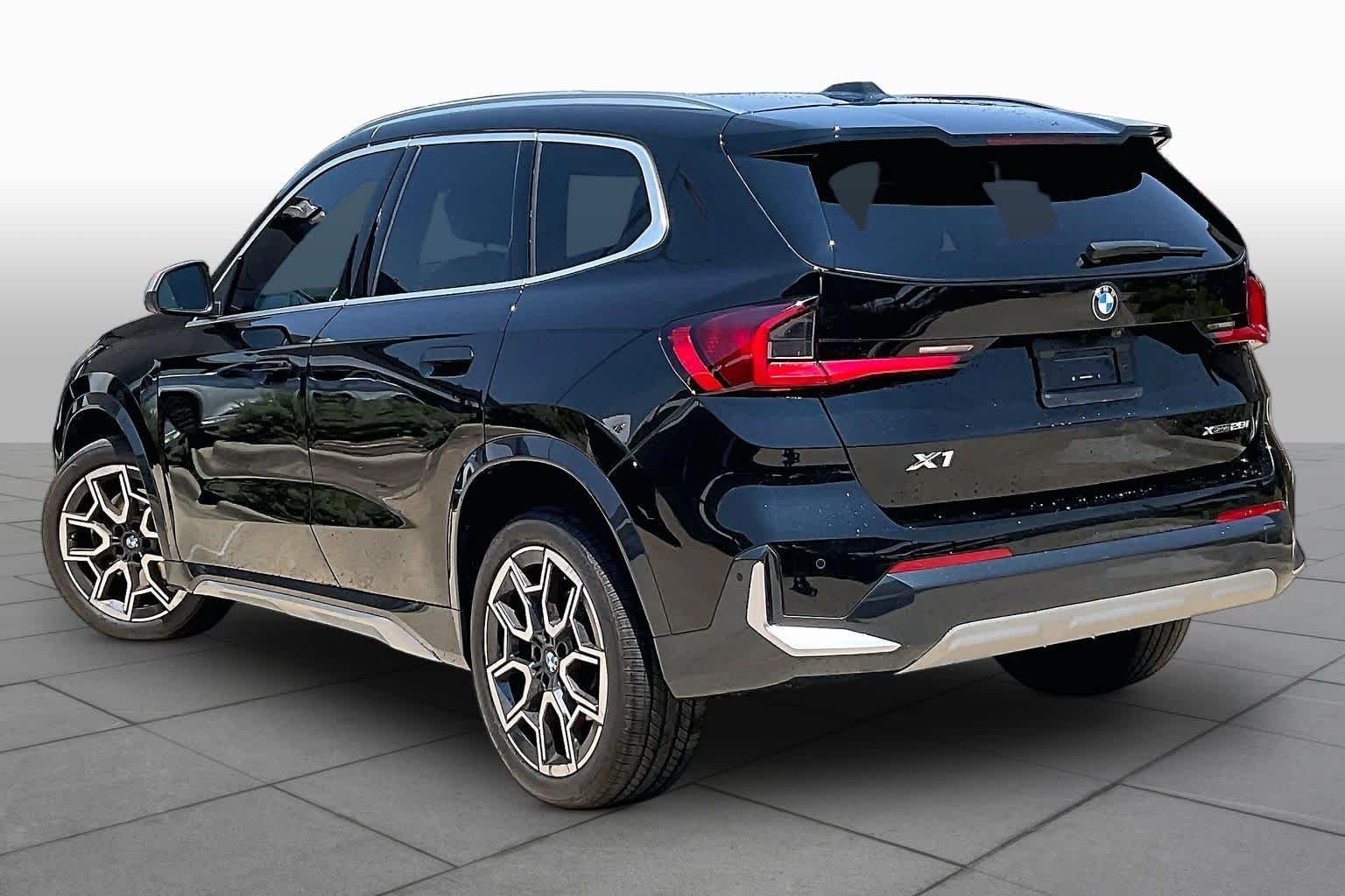 Used 2024 Jet Black BMW xDrive28i image 12