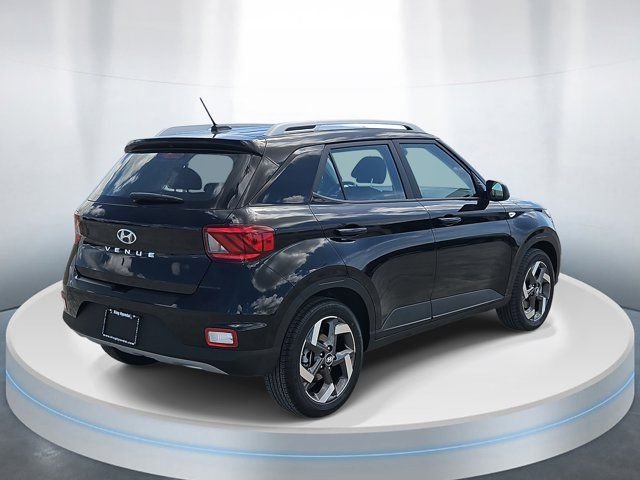 New 2025 Black Hyundai SEL image 4