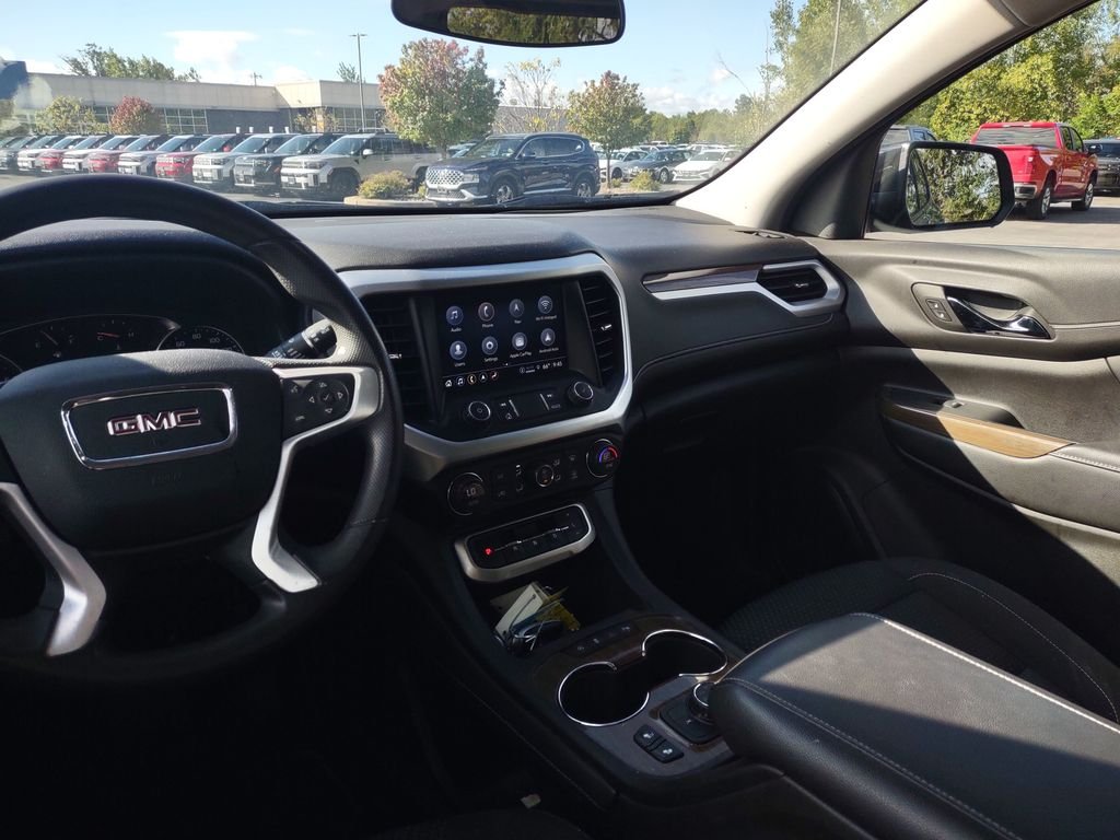 Used 2023 Gray GMC SLE image 9