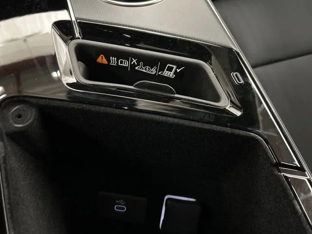 2026 Cadillac LYRIQ Luxury - Photo 16