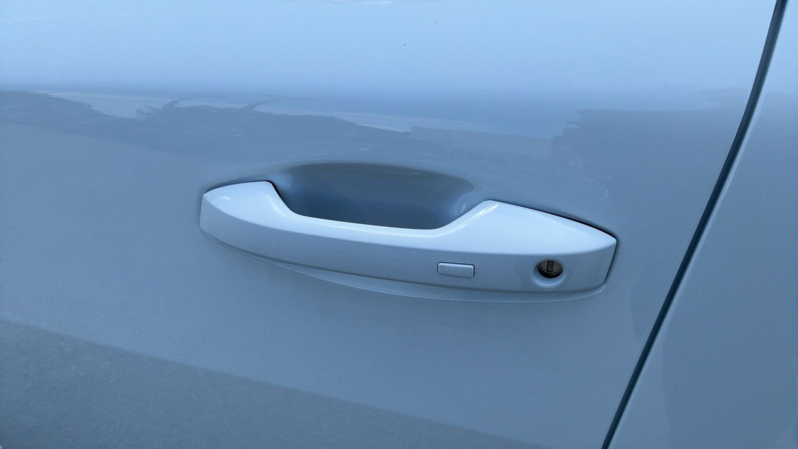New 2027 White Nissan SV image 44