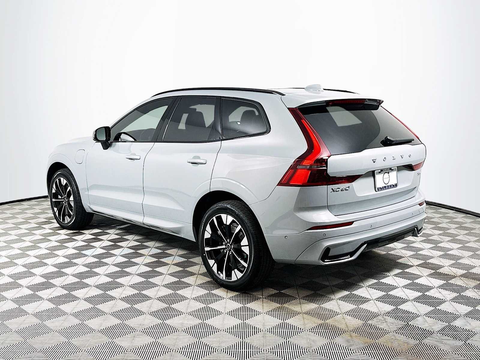 New 2026 Vapour Grey Volvo Plus image 5