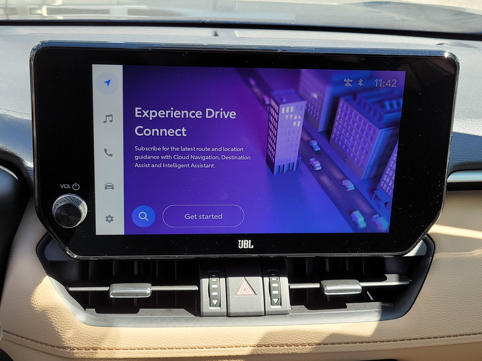 Certified Used 2025  Toyota Limited image 17