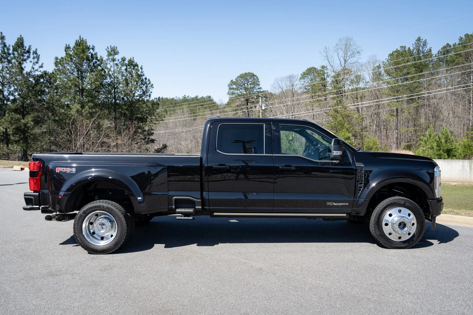 2025 Ford F-450 Super Duty Platinum - Photo 52
