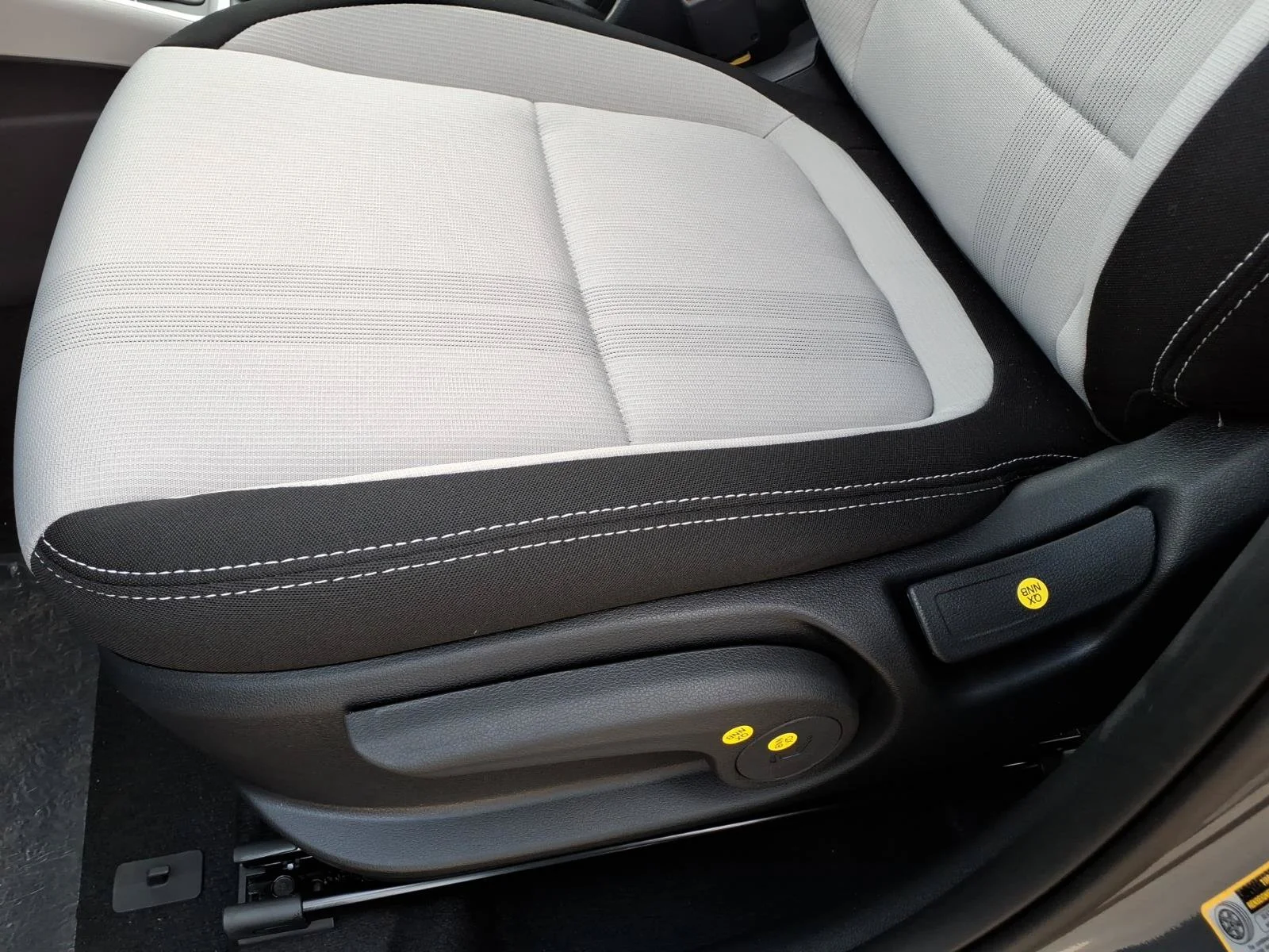 New 2026 Ecotronic Gray Hyundai SEL image 8
