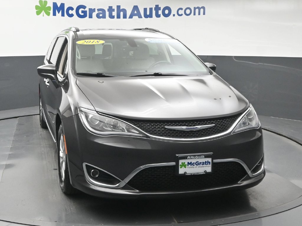 Used 2018 Gray Chrysler Touring L Plus image 5