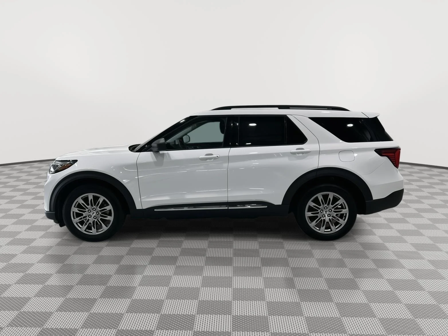 Used 2025 Ford Explorer Active with VIN 1FMUK8DH1SGB34306 for sale in Alexandria, Minnesota