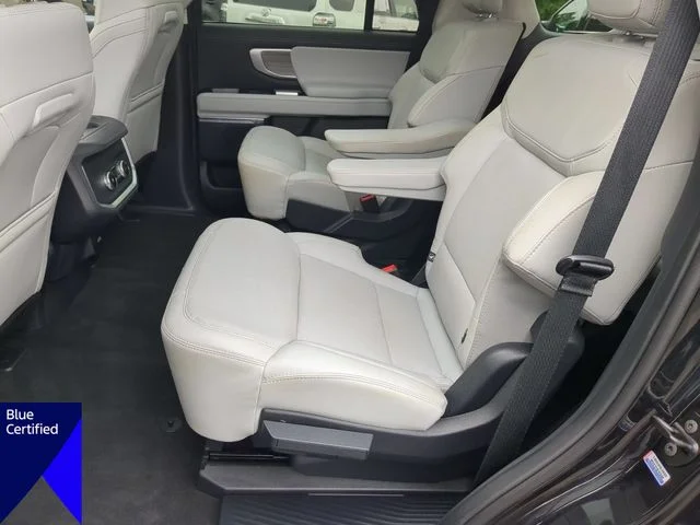 Used 2025 Black Ford Platinum image 30