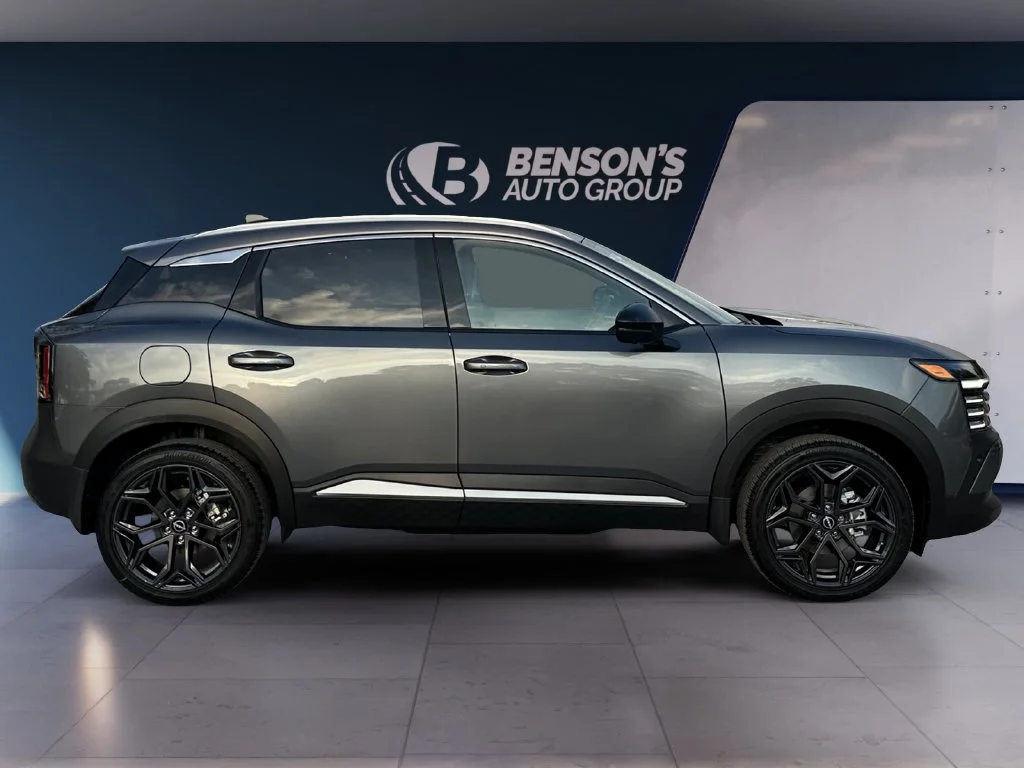 New 2027 Gray Nissan SR image 6