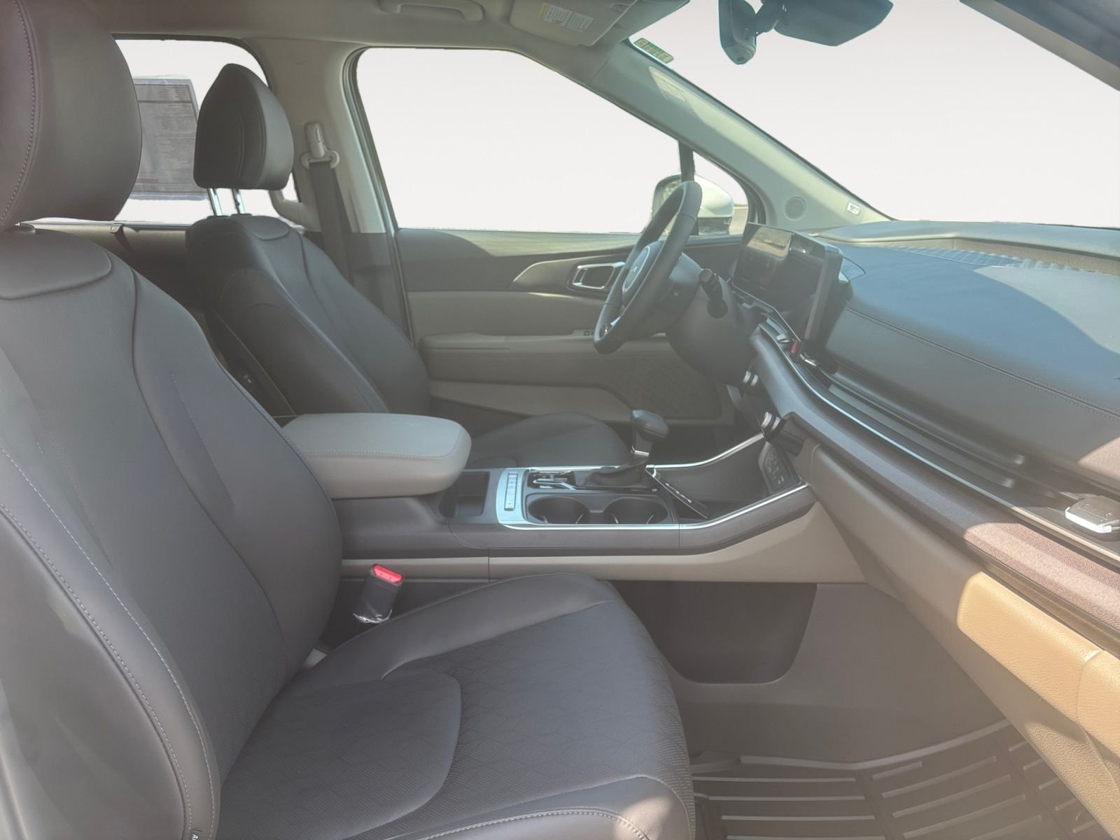 New 2026 Snow White Pearl Kia EX image 15