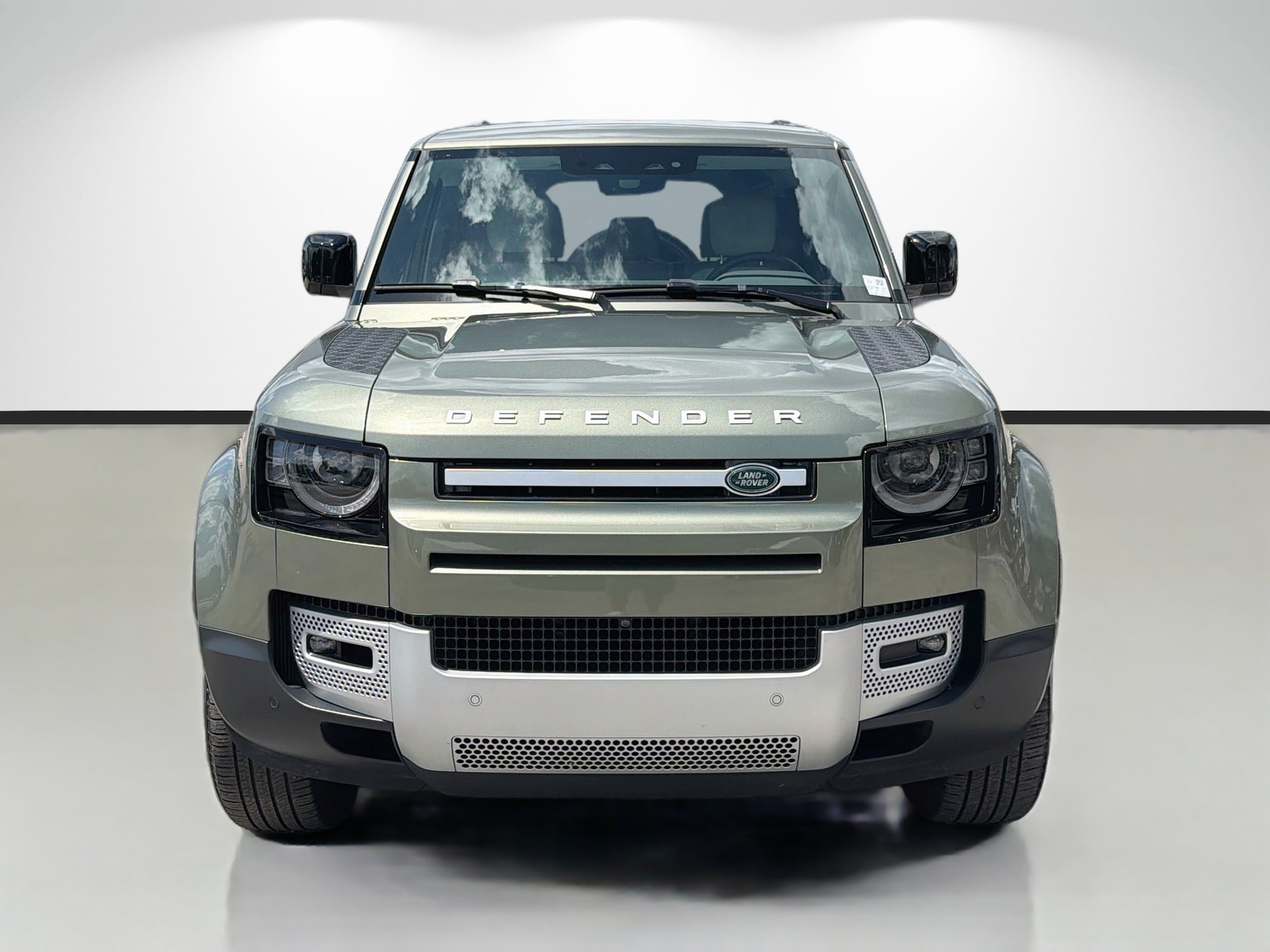 Certified Used 2025 Pangea Green Metallic Land Rover S image 8
