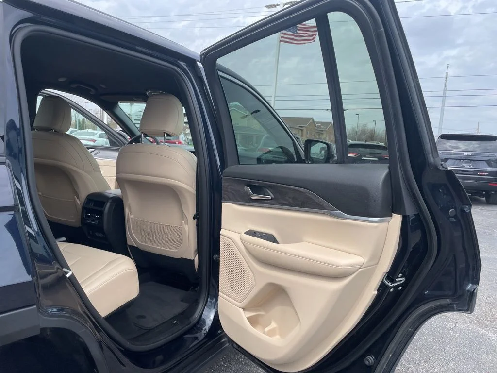Used 2024 Black Jeep Limited image 35