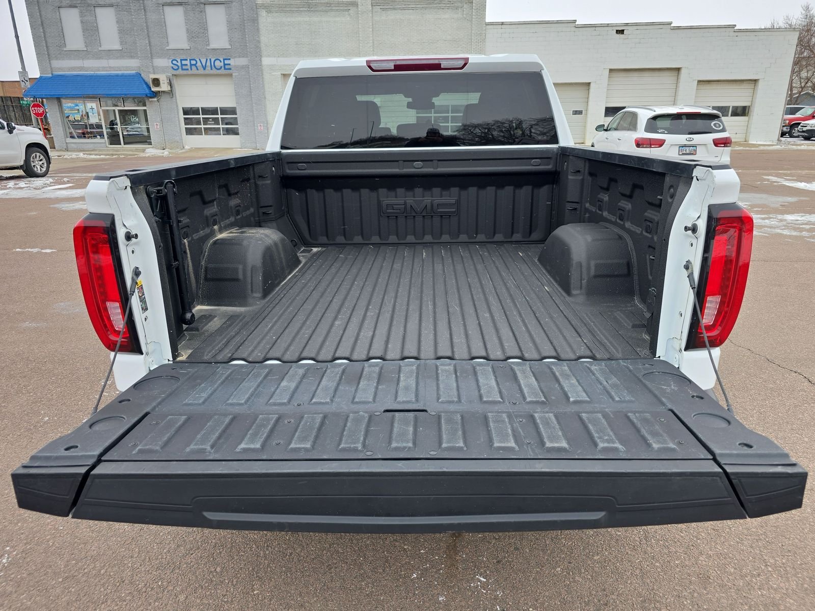 Used 2023 Summit White GMC SLT image 6