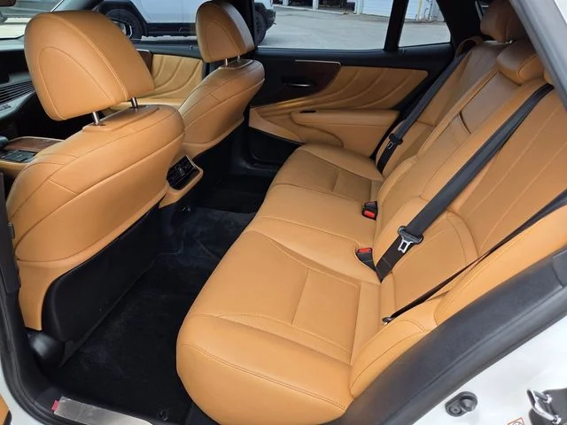 Used 2022 White Lexus 500 Base image 8