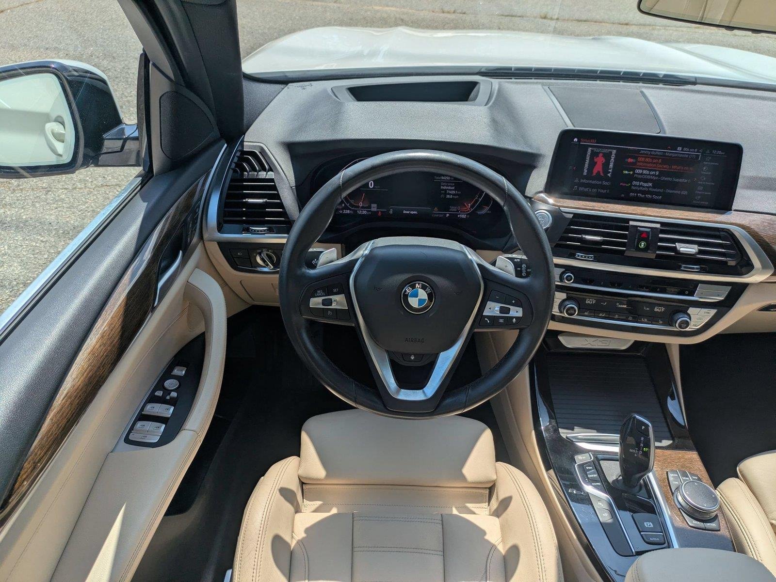 Used 2020 Alpine White BMW sDrive30i image 29