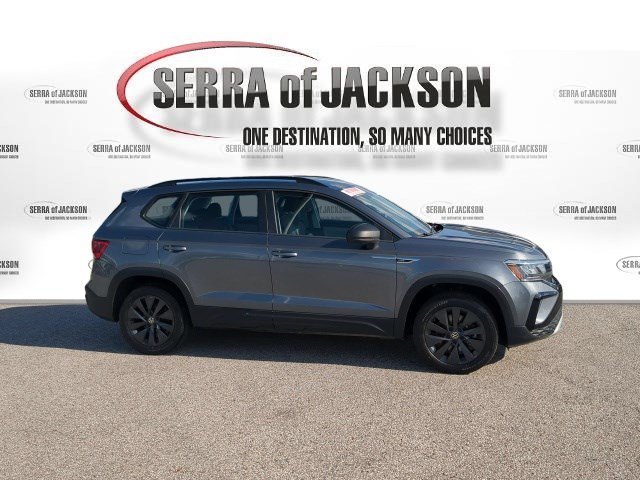 Used 2023  Volkswagen S image 10