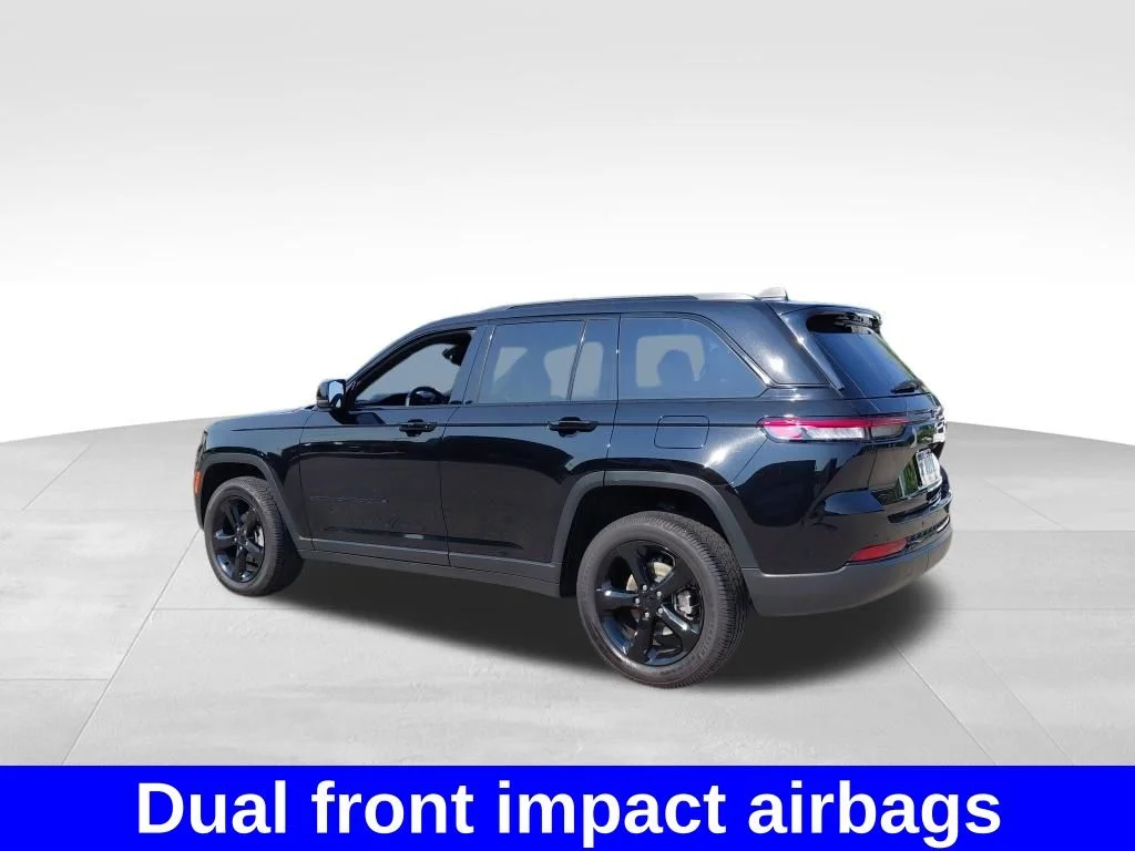 Used 2024 Black Jeep Altitude X image 20