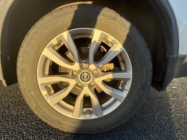 Used 2020 White Nissan SV image 10