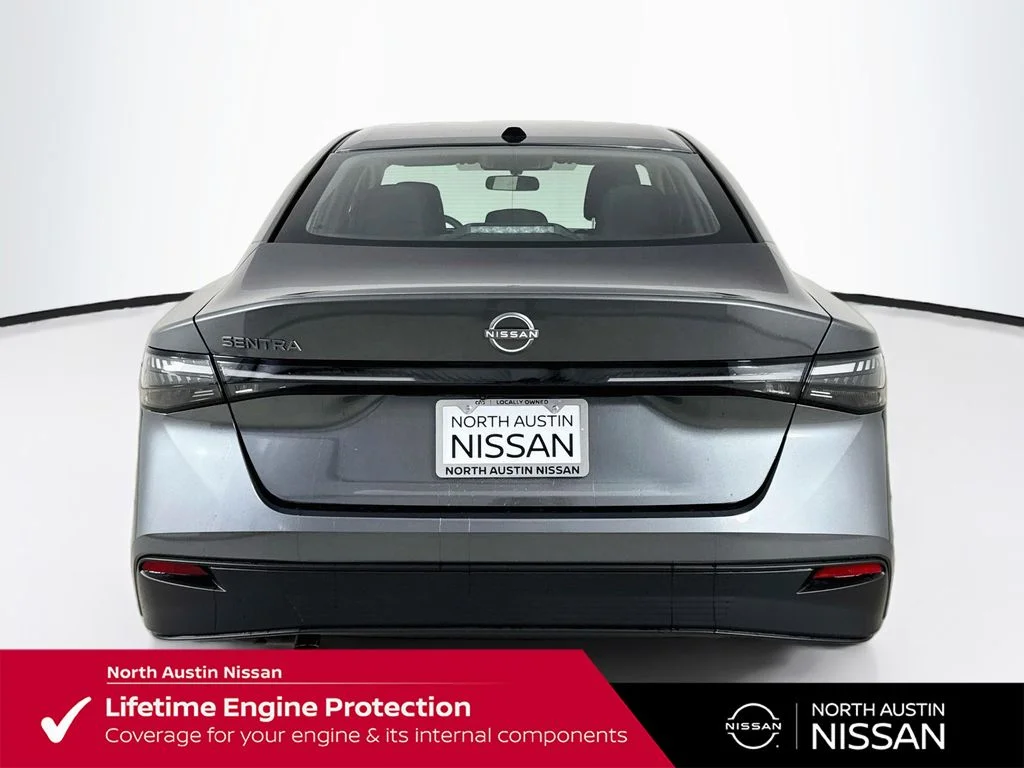 New 2027 Gray Nissan S image 7