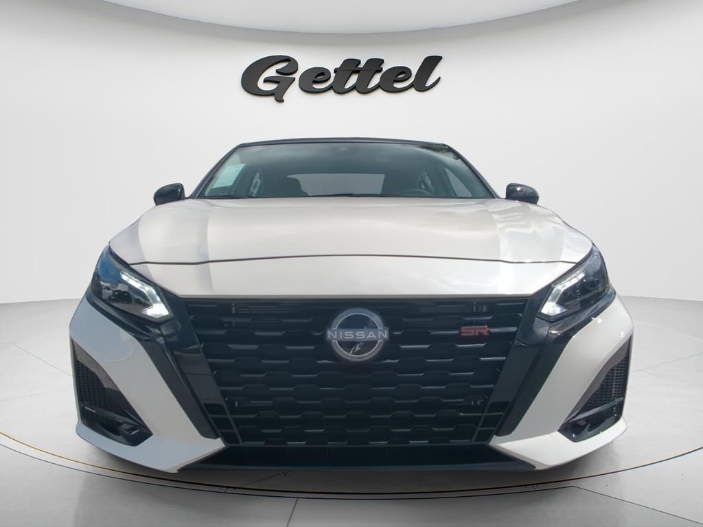 New 2026 Pearl White TriCoat / Super Black Two-tone Nissan SR Midnight Edition® image 2