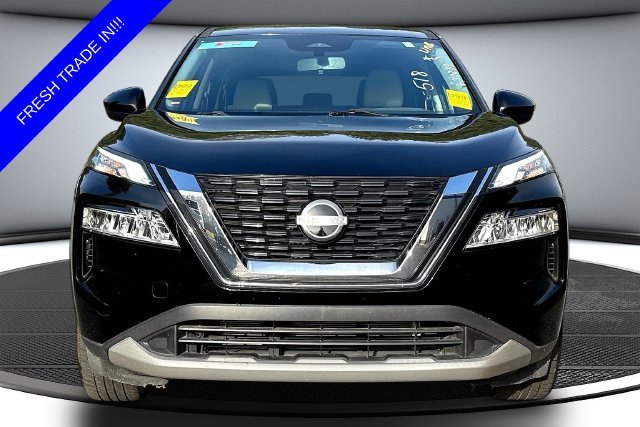 Used 2023 Black Nissan SV image 2