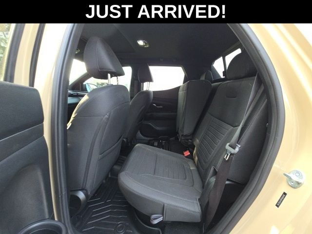 Certified Used 2023 Beige Hyundai SEL Premium image 8