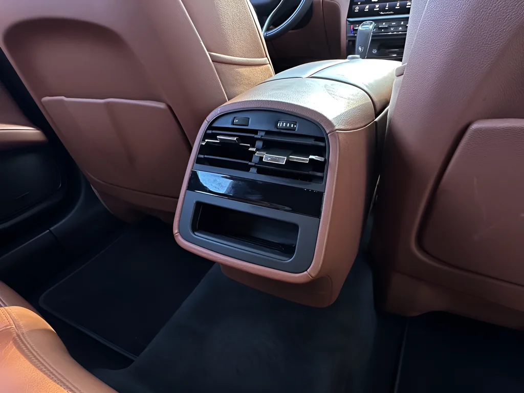 Used 2023 White Maserati GT image 22