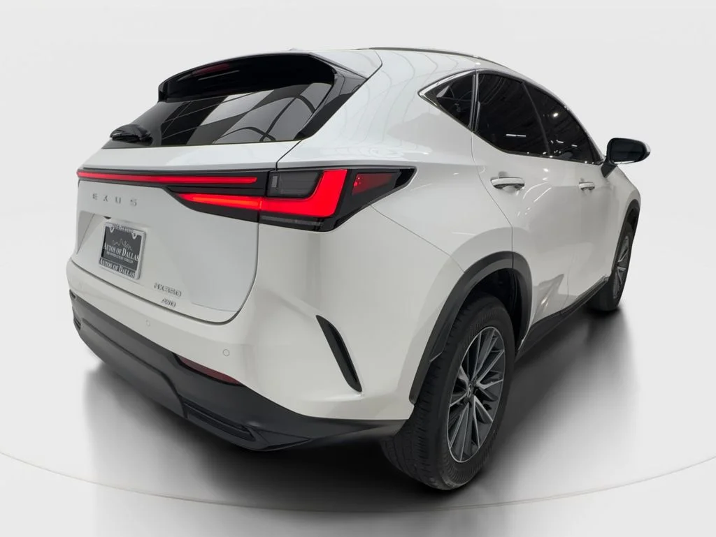 Used 2025 White Lexus 350 Premium image 7