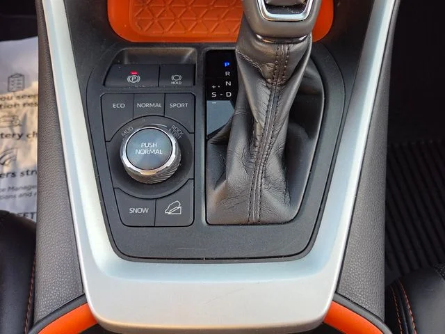 Used 2019 Red Toyota Adventure image 18