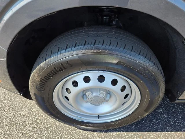 Used 2025 Gray Ford XL image 23