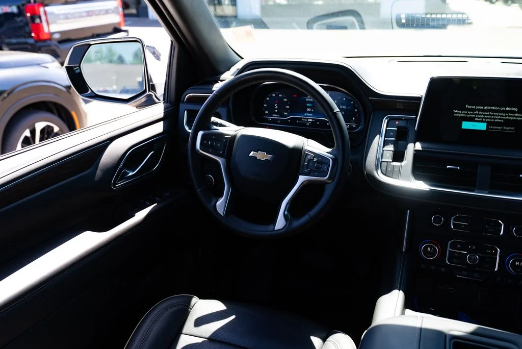 Used 2023 White Chevrolet Premier image 9