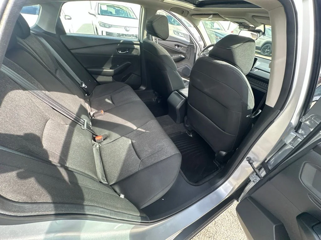 Used 2024  Honda EX image 29