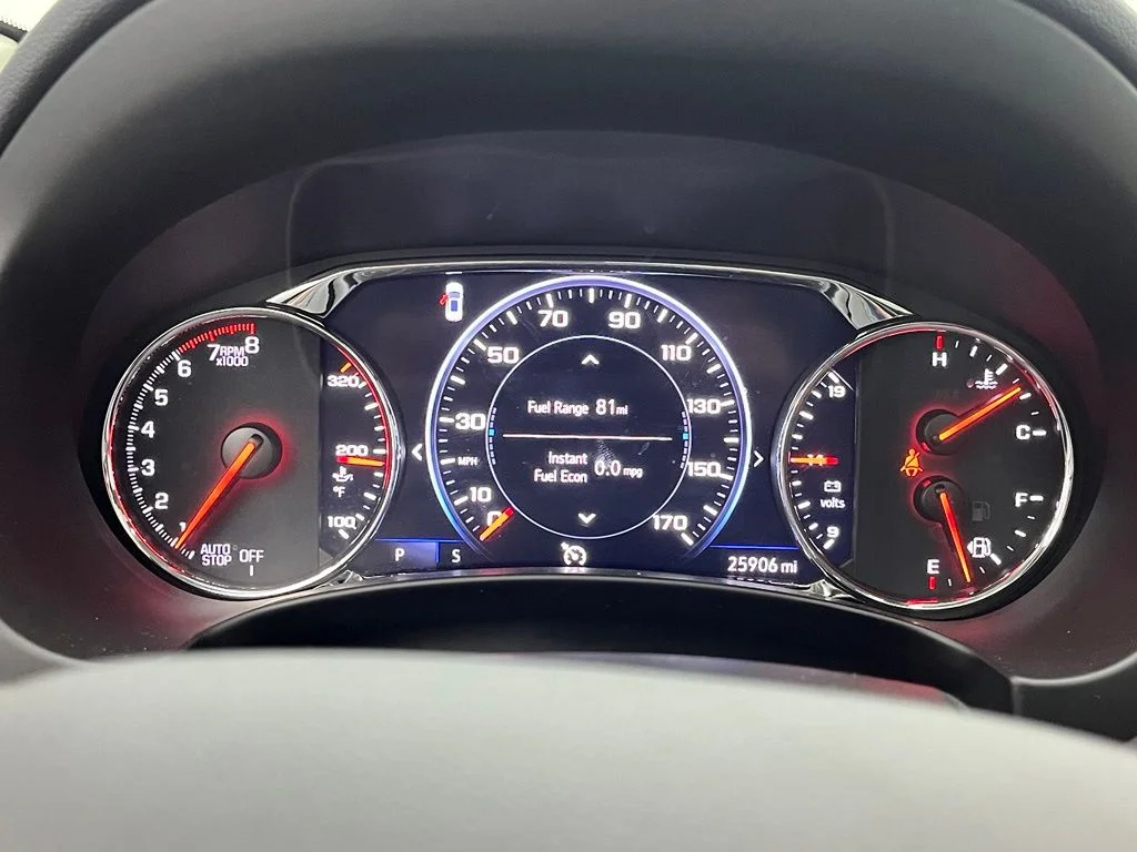 Used 2024 White GMC Denali image 25