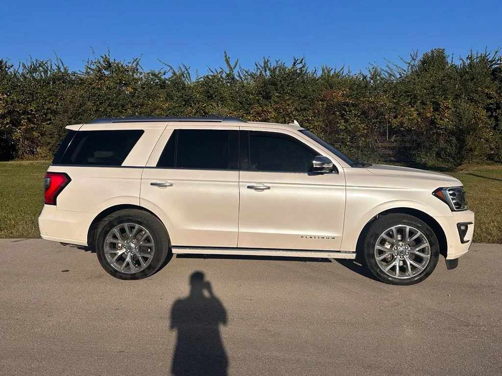 Used 2018 White Platinum Clearcoat Metallic Ford Platinum image 8
