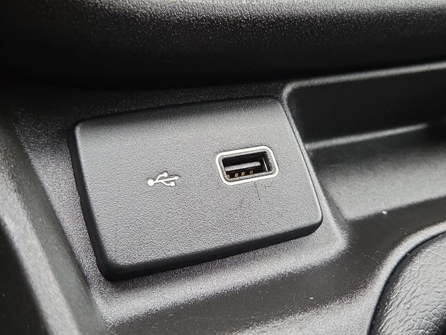 Used 2022 Bright White Ram Base image 9