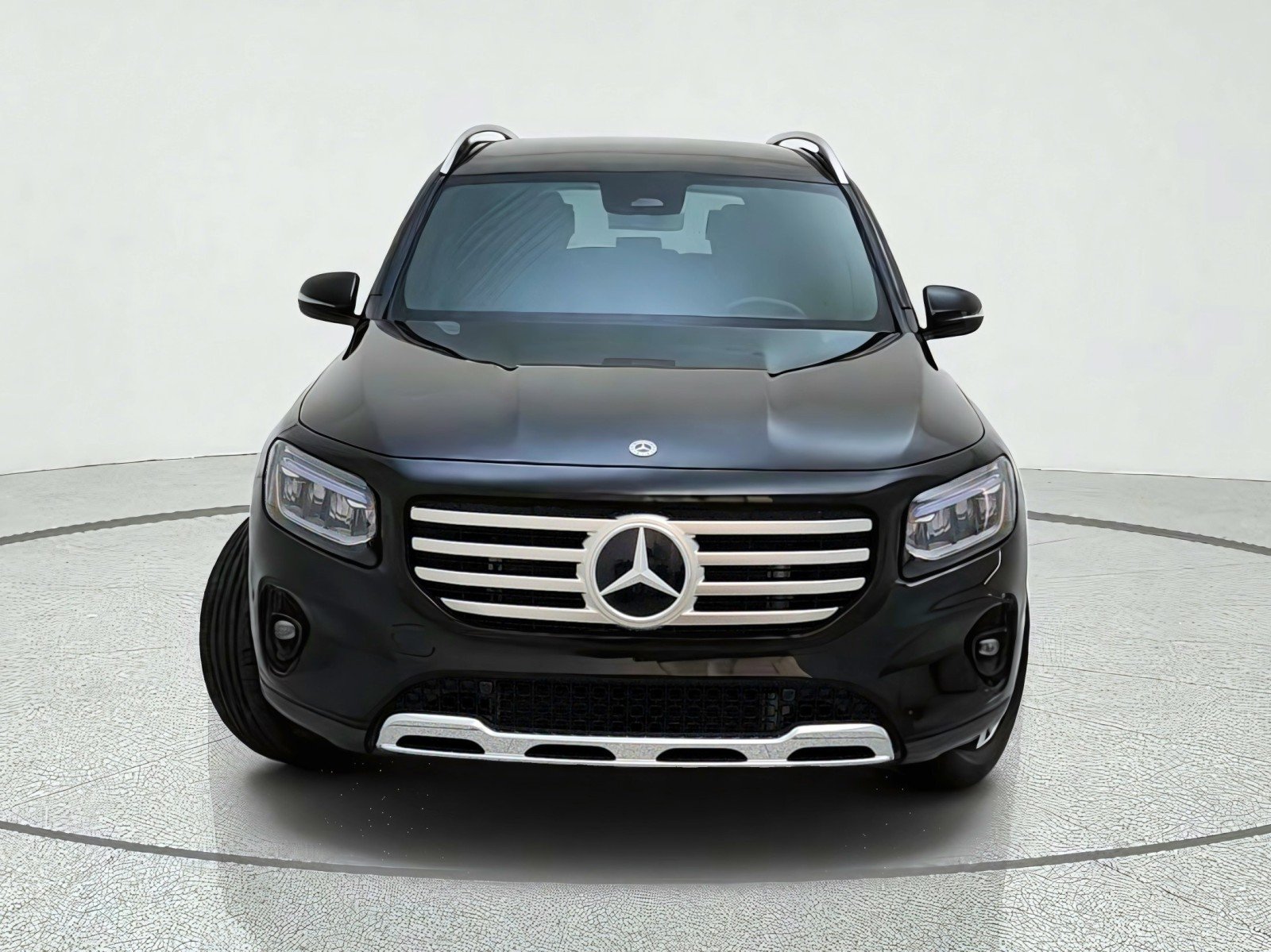 Used 2026 Night Black Mercedes-Benz GLB 250 image 3