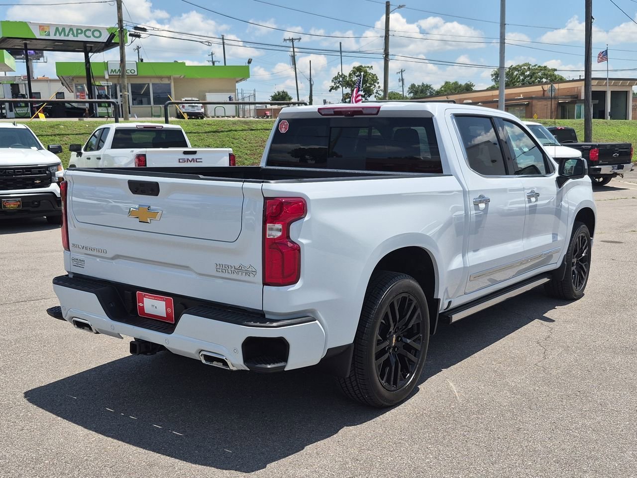 New 2026 Polar White Tricoat Chevrolet High Country image 8