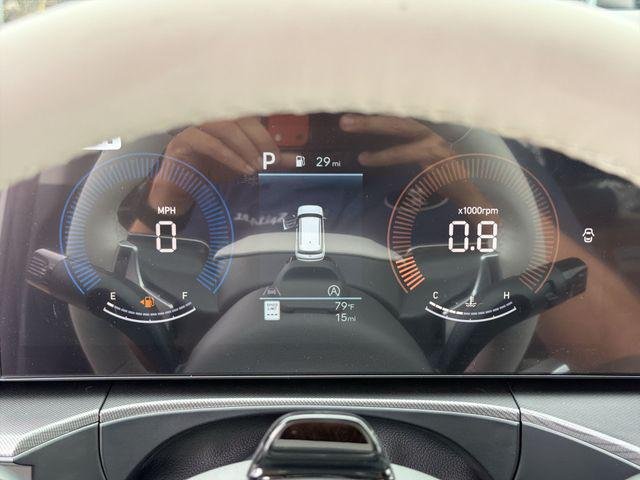 New 2027 Silver Hyundai SEL AWD image 12