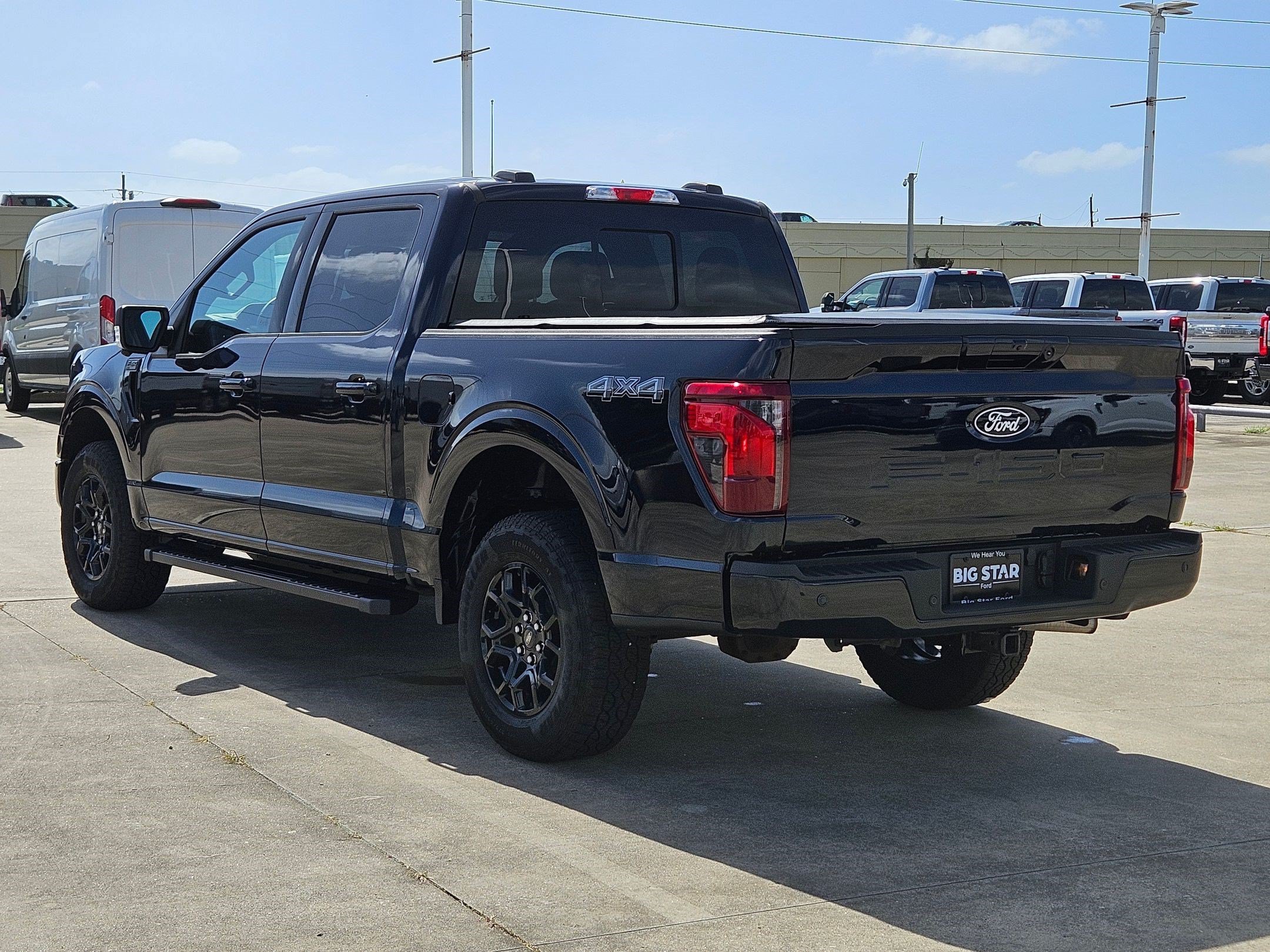 Used 2025 Blue Ford XLT image 5