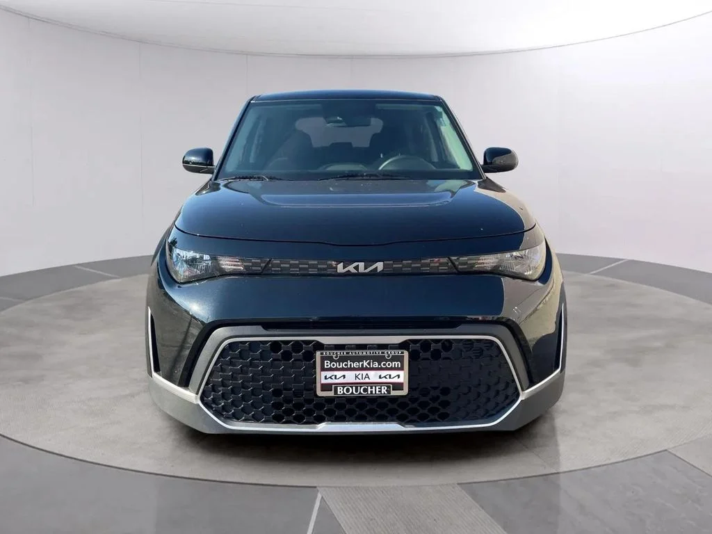 Used 2023 Fusion Black Kia LX image 8