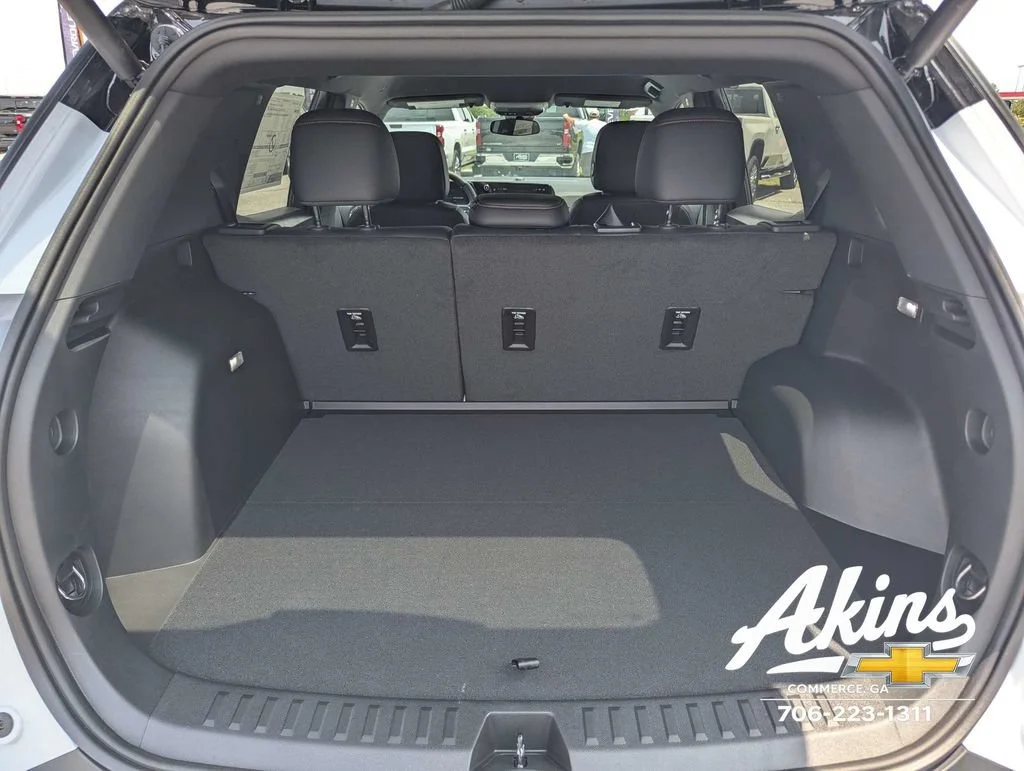 2027 Chevrolet Equinox RS - Photo 12