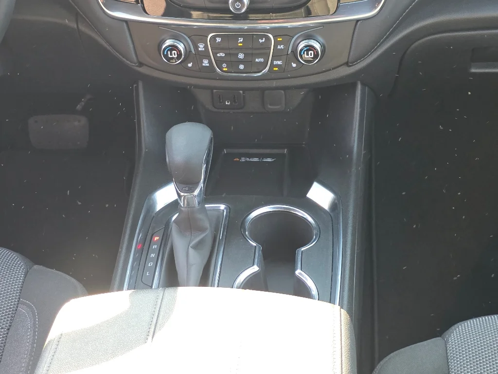 Used 2023 Summit White Chevrolet LT image 25