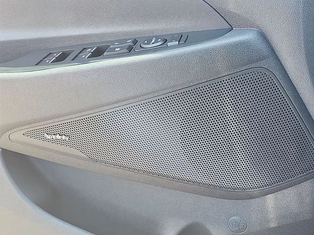 Used 2018 Blue Hyundai Limited image 26