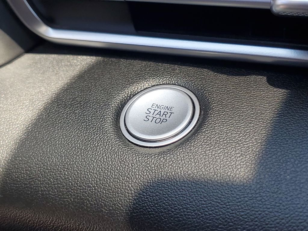 Used 2021 Fluid Metal Hyundai SEL image 30