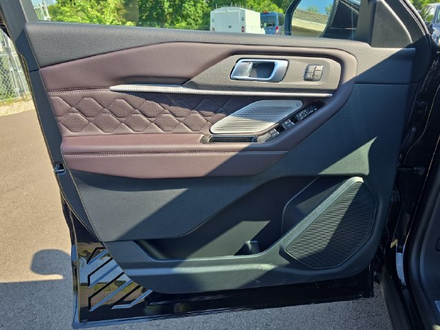 New 2026 Agate Black Metallic Ford Platinum™ image 42