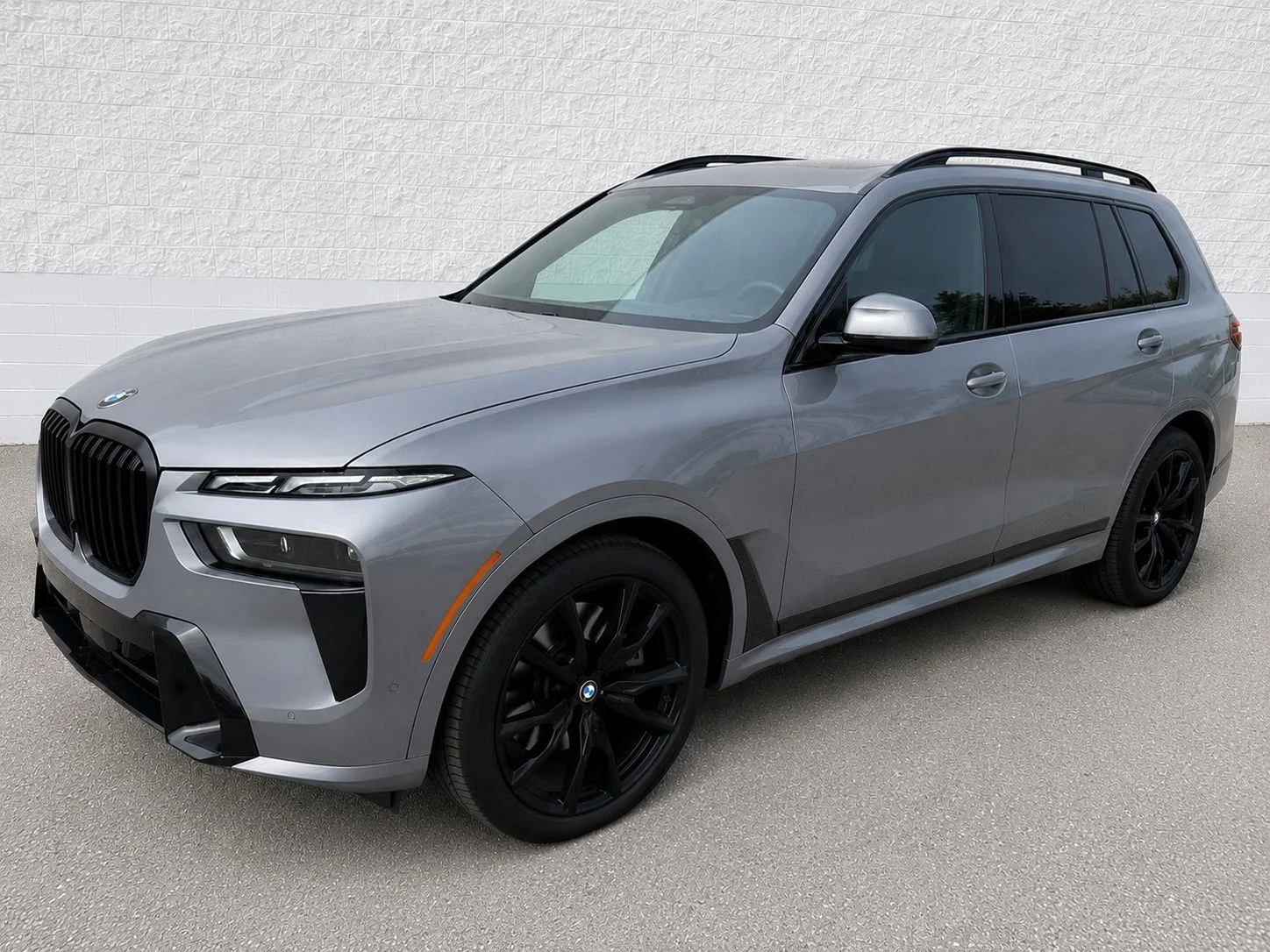 2024 BMW X7 xDrive40i's photo