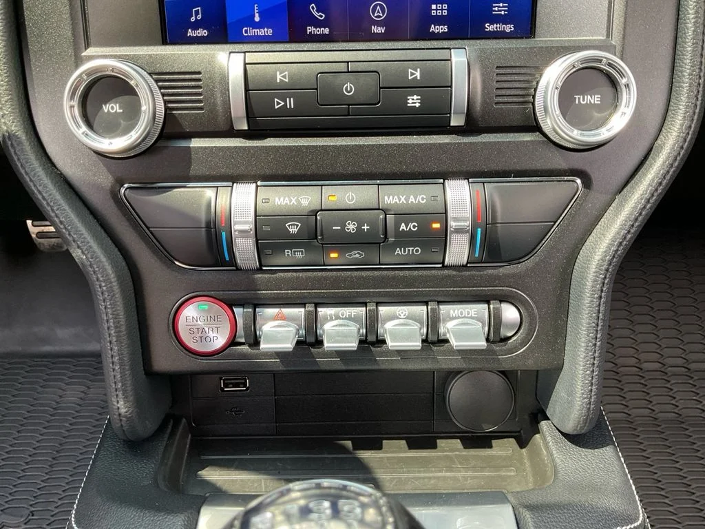 Used 2023 Silver Ford GT Premium image 24